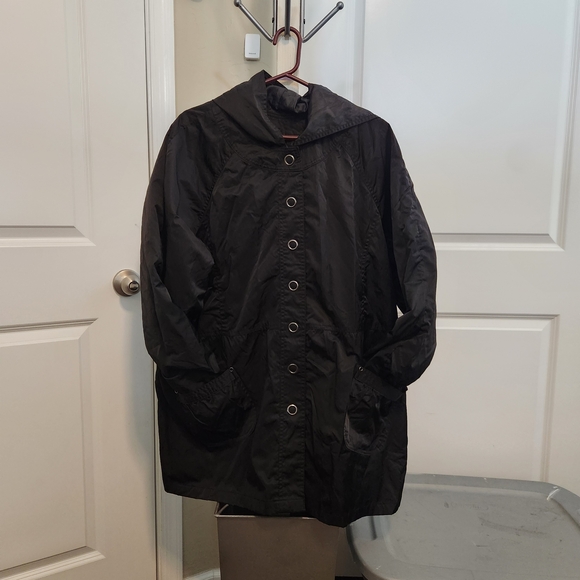 Avenue Jackets & Blazers - Avenue Women's Classic Black Hooded Raincoat